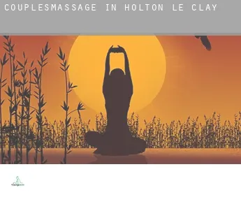 Couples massage in  Holton le Clay